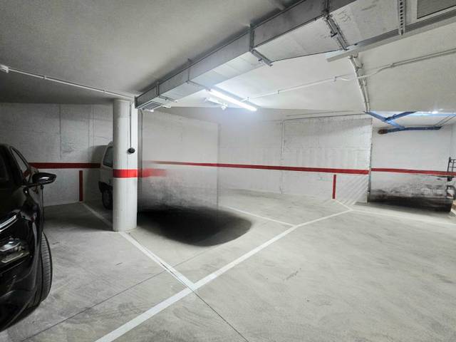 Garaje en Venta en Universidad - Tenerías