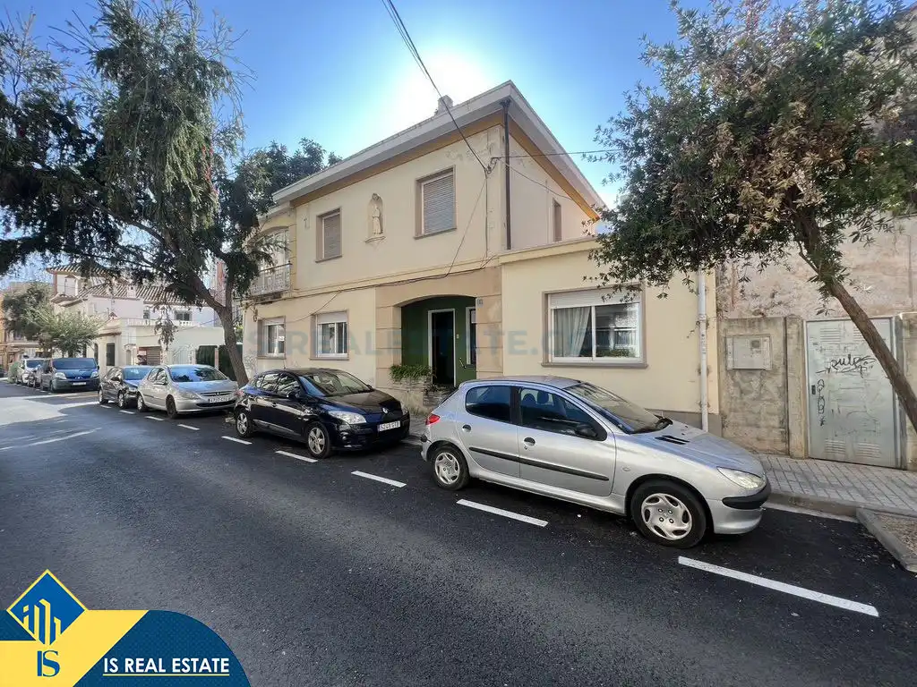 Exterior view of Houses for sale in El Puerto