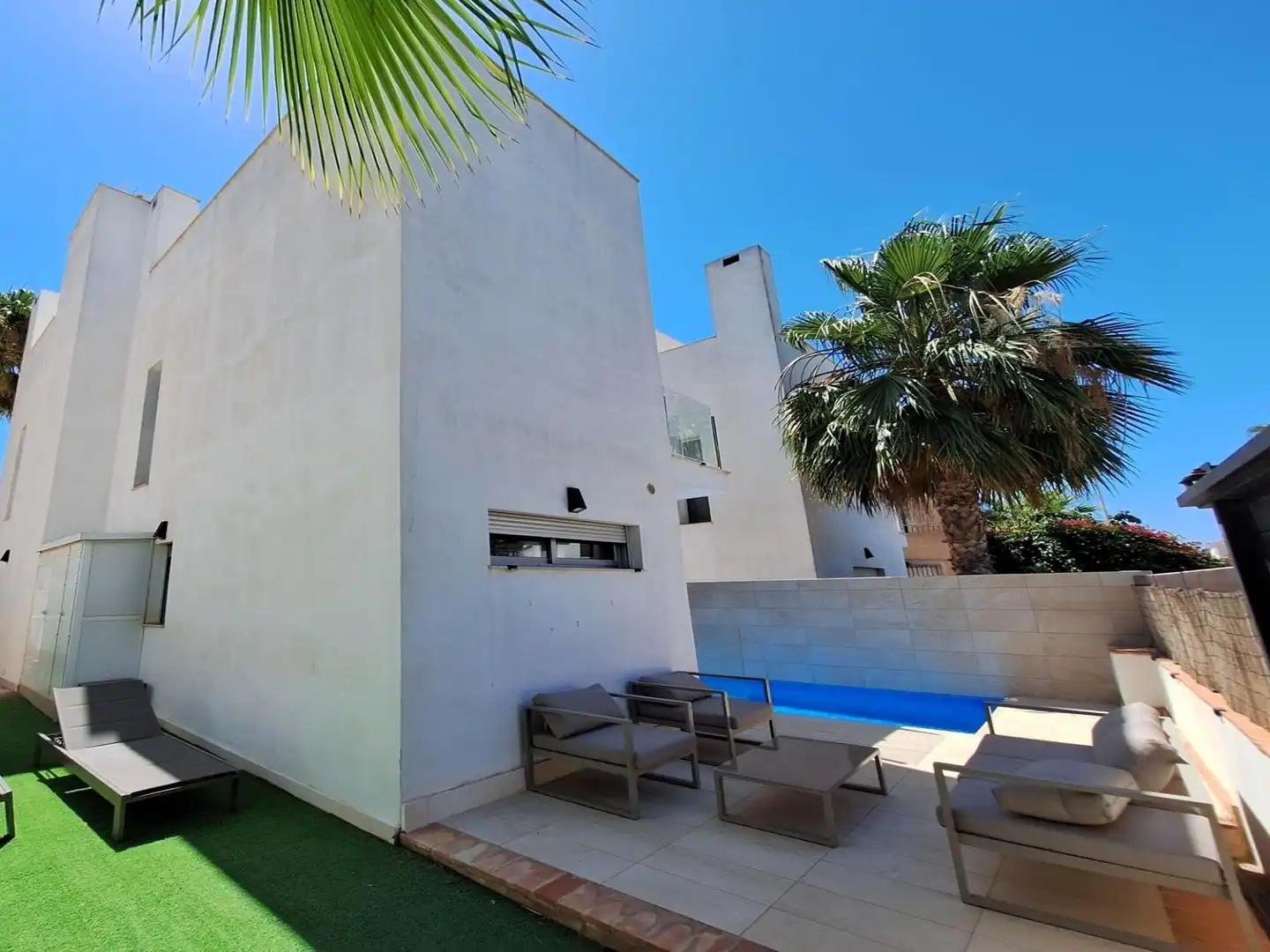 Terrassa de Casa o xalet en venda en Torrevieja amb Aire condicionat, Calefacció i Jardí privat