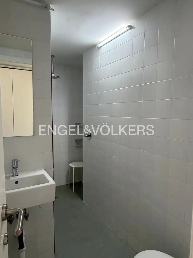 Baño de Piso de alquiler en Madrid con Aire acondicionado y Calefacción