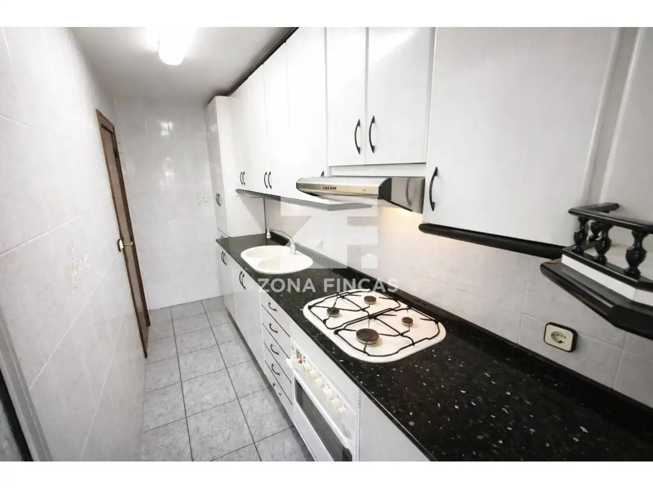 Cocina de Piso en venta en Santa Coloma de Gramenet con Aire acondicionado y Balcón