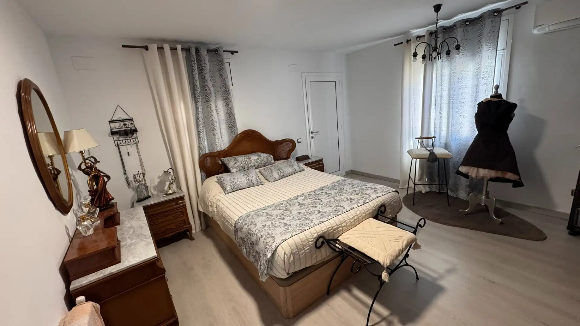 Bedroom of Houses for sale in El Catllar   with Air Conditioner, Private garden and Swimming Pool