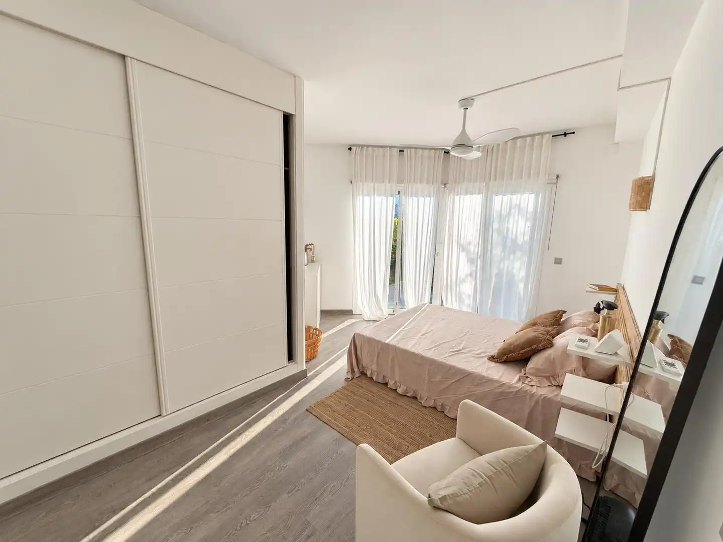 Habitación de Piso en venta en Fuengirola con Aire acondicionado, Jardín privado y Terraza