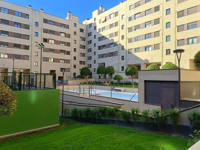 Piso en Alquiler en ENTREPEÑAS en Ensanche de Vallecas - La Gavia