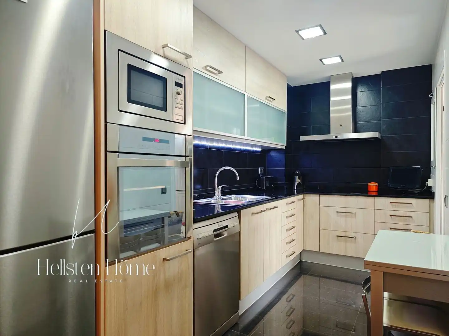 Cocina de Piso de alquiler en Barcelona con Aire acondicionado y Terraza