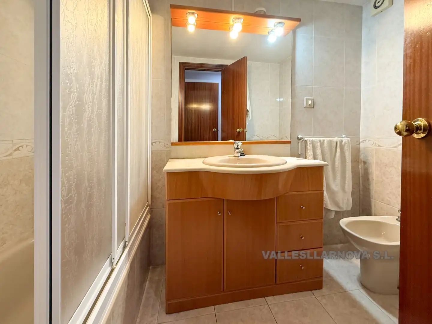 Bathroom of Flat for sale in Mollet del Vallès  with Air Conditioner and Heating