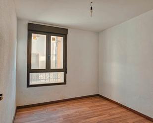 Bedroom of Flat for sale in Terrer  with Parquet flooring and Washing machine