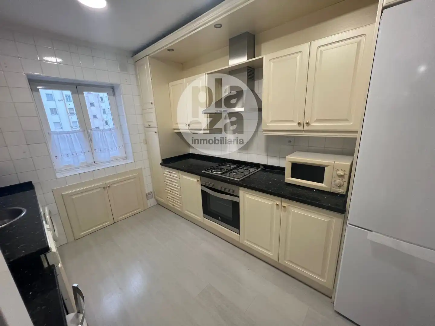 Kitchen of Flat for rent in Burgos  with Heating and Furnished