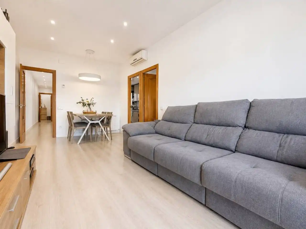 Wohnzimmer von Wohnung zum Verkauf in Sabadell mit Klimaanlage, Heizung und Privatgarten