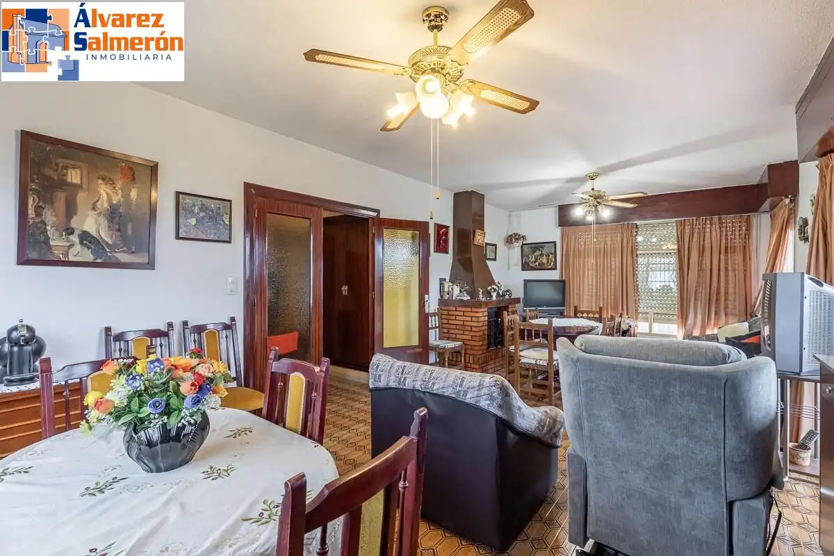 Casa con terrazza in vendita a Avenida HUETOR VEGA, imagen 9