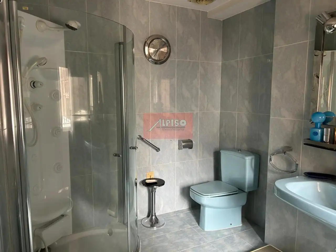 Baño de Piso en venta en Ourense Capital  con Calefacción, Parquet y Trastero