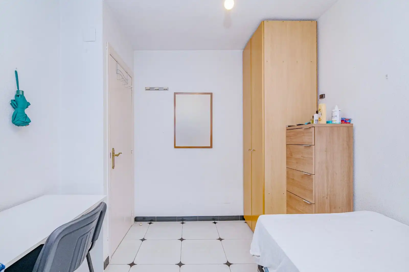 Bedroom of Flat for rent in Granada  with Furnished