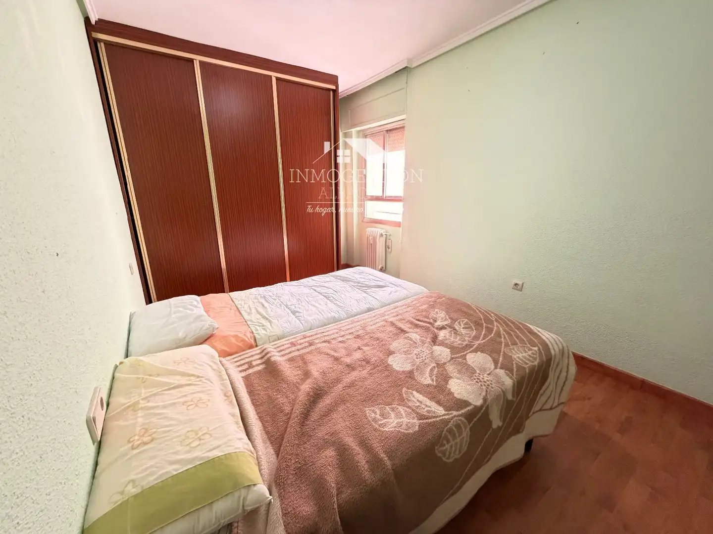 Dormitori de Pis en venda en Albacete amb Calefacció, Parquet i Terrassa