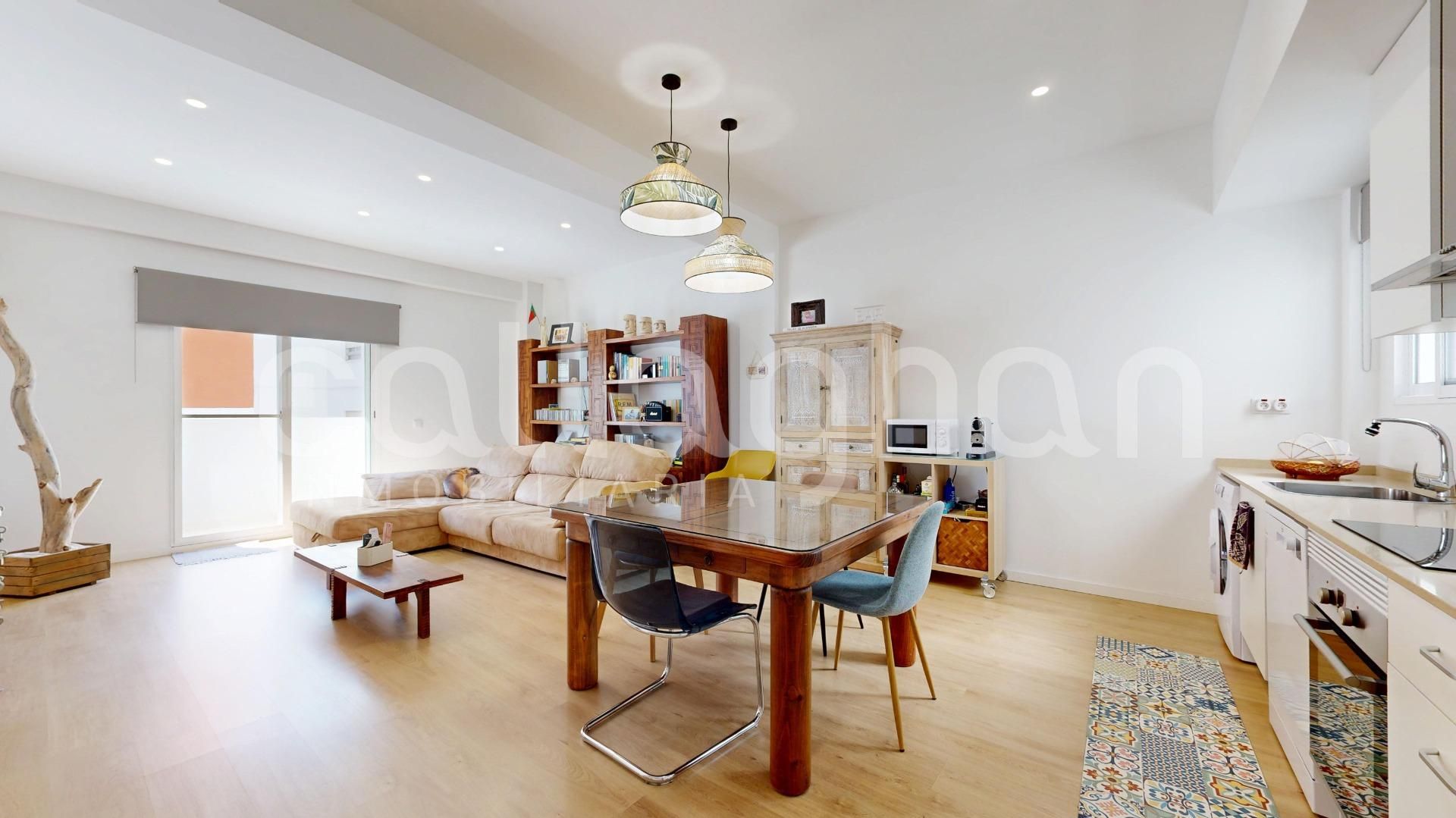 Living room of Flat for sale in  Valencia Capital  with Air Conditioner, Terrace and Balcony