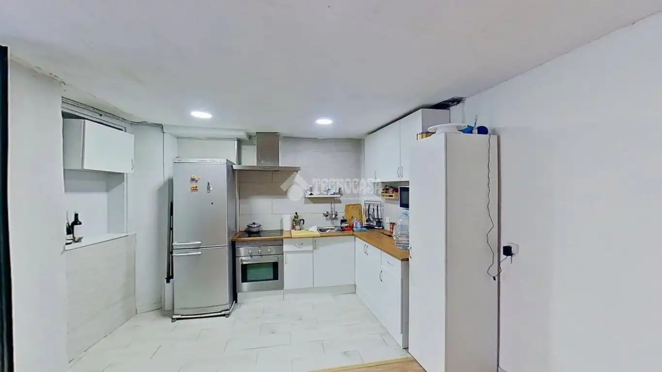 Küche von Wohnung zum Verkauf in Manresa mit Abstellraum