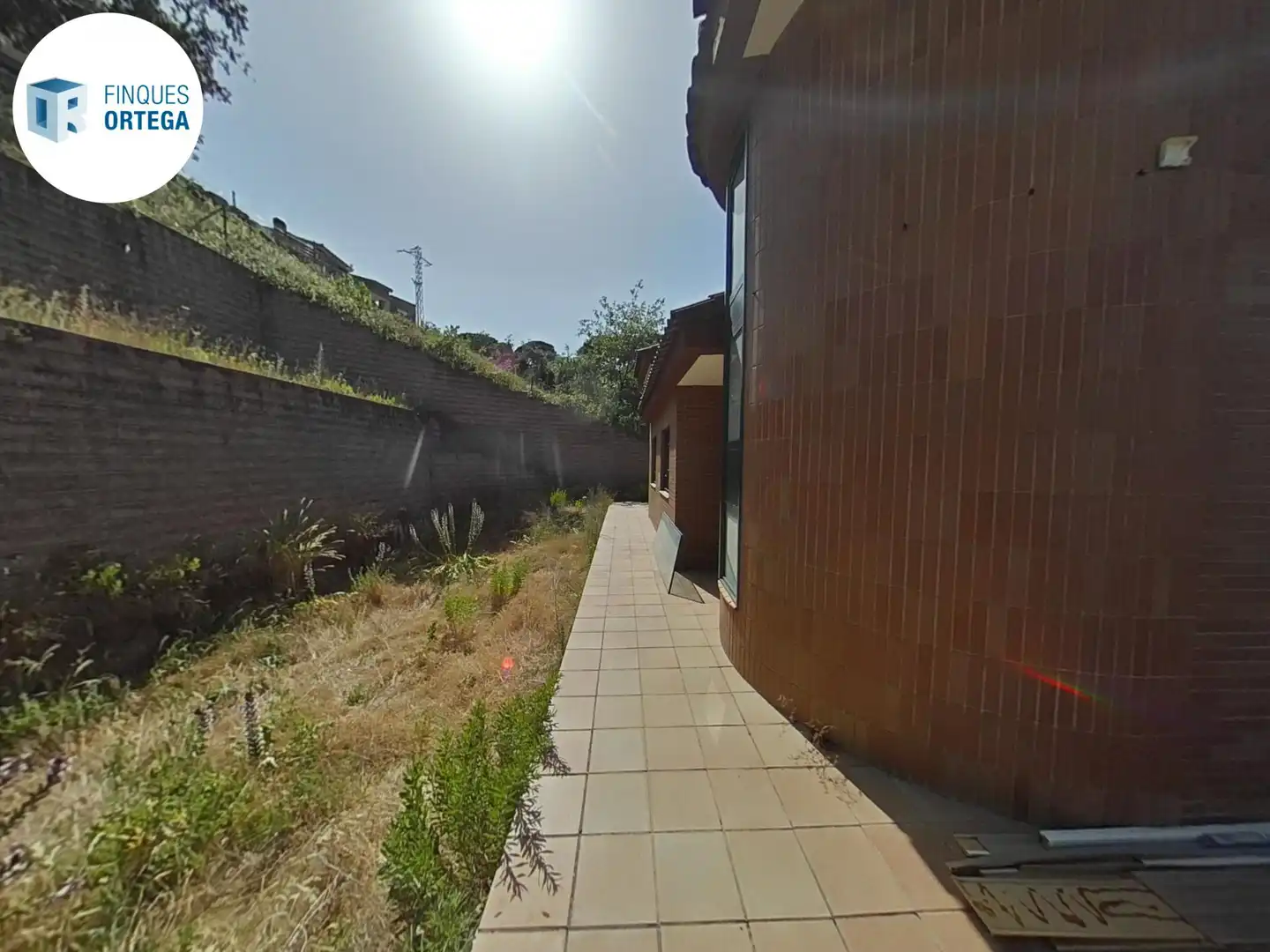 Vista exterior de Casa o chalet en venta en Llinars del Vallès