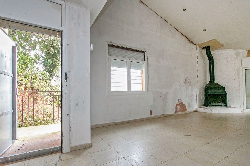 Houses for sale in Vacarisses  with Private garden