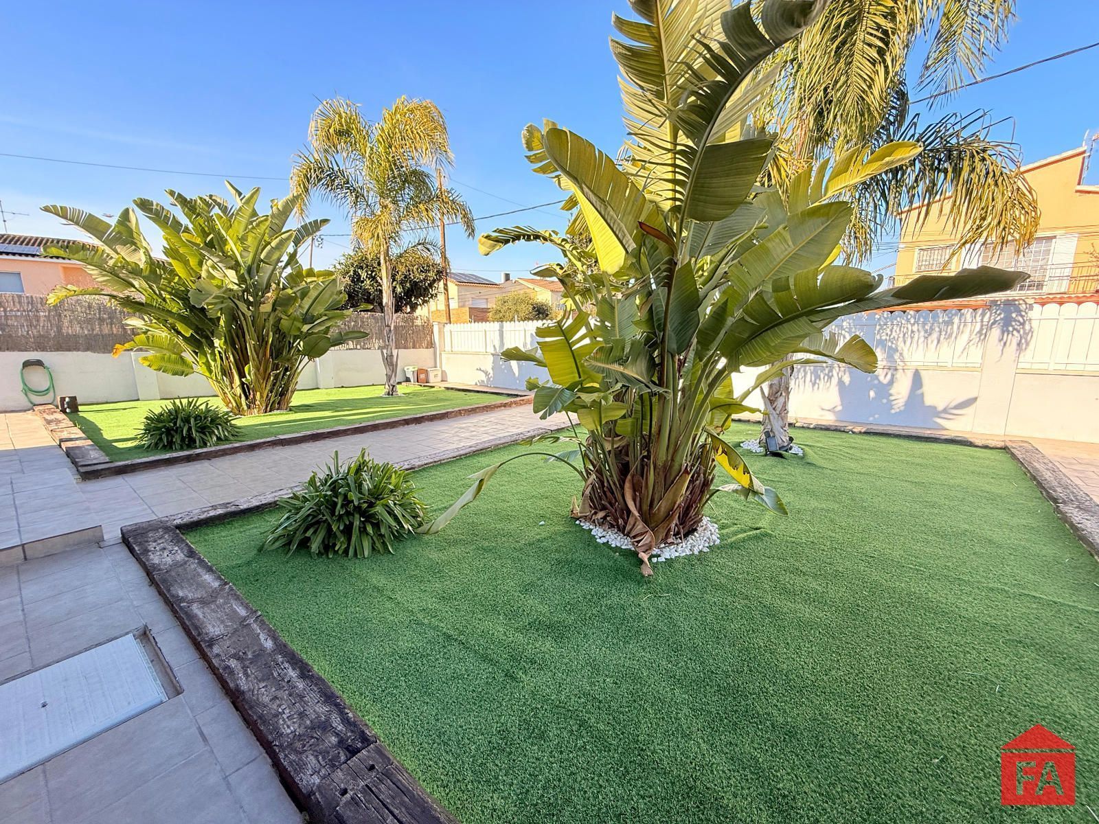 Jardí de Casa o xalet en venda en Santa Oliva amb Aire condicionat, Calefacció i Traster
