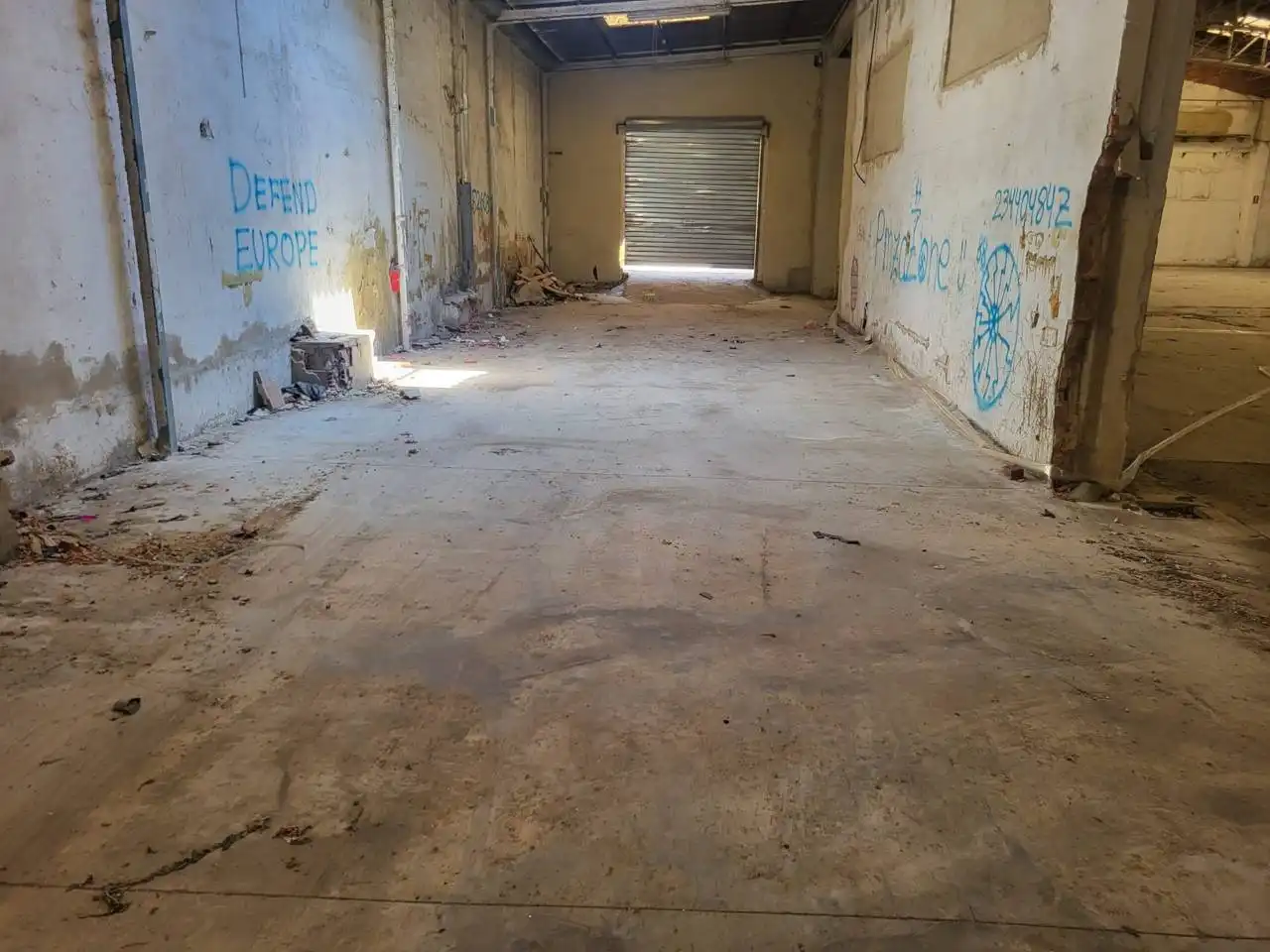Nave industrial en venta en Avenida Antic Regne de València, imagen 3