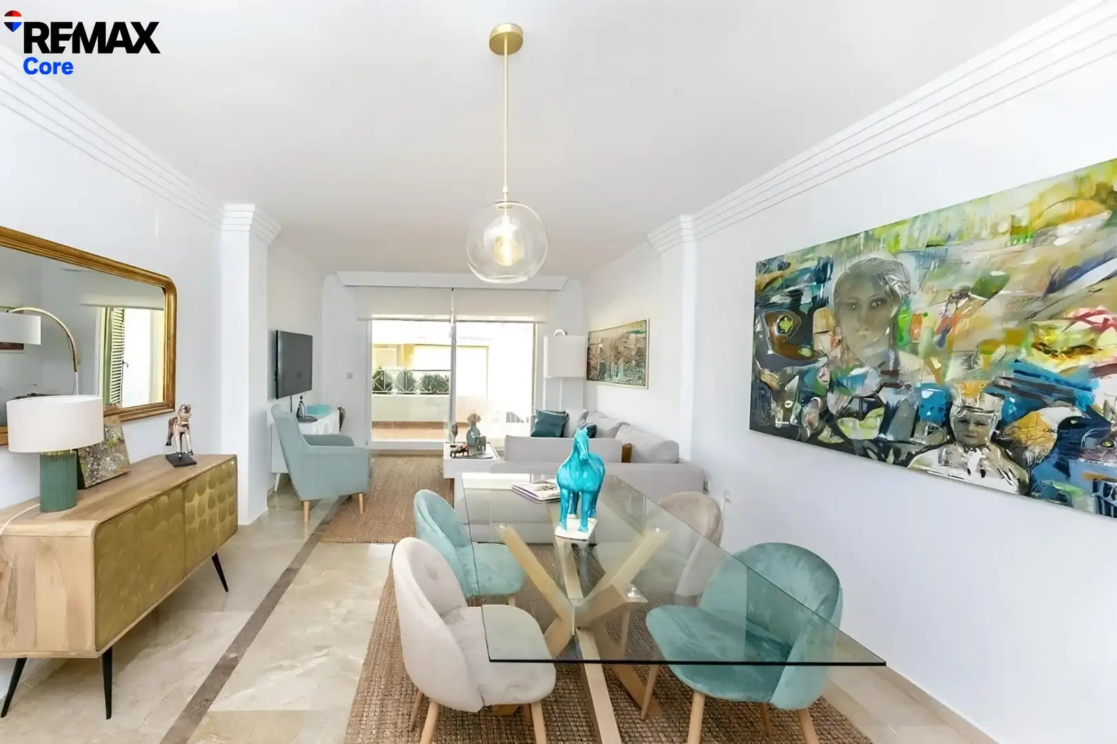 Esszimmer von Wohnung zum Verkauf in Marbella mit Klimaanlage, Privatgarten und Terrasse