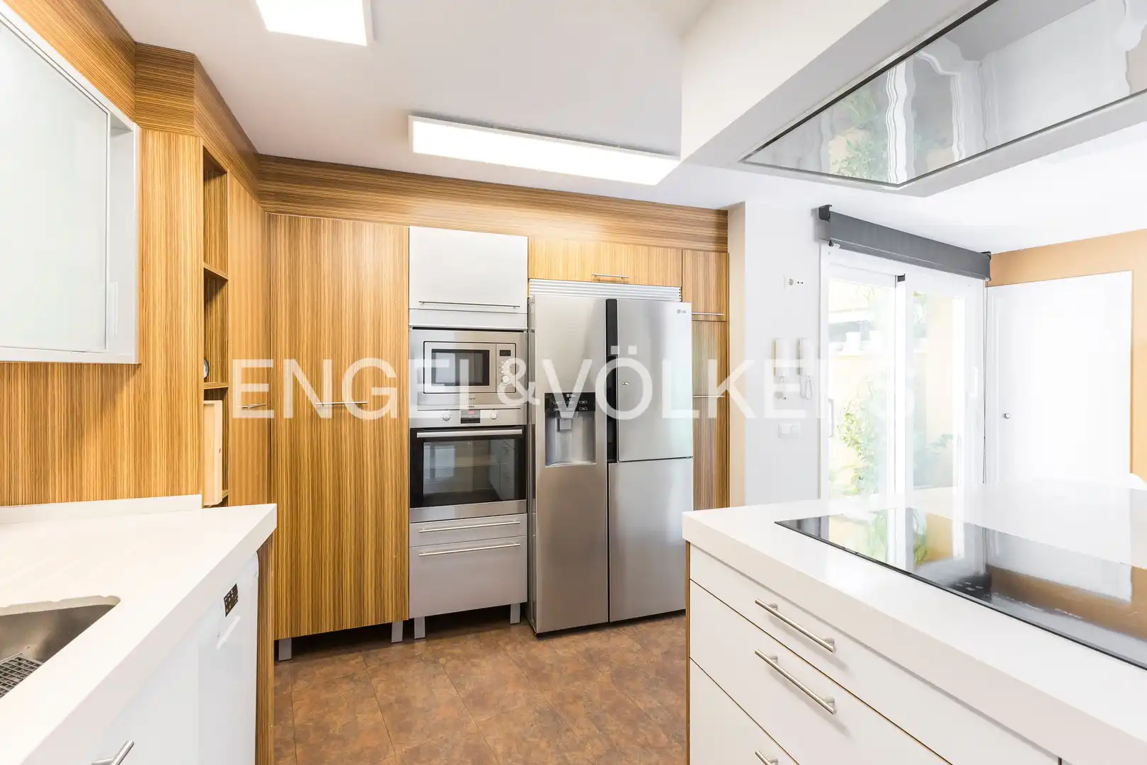 Kitchen of Houses for sale in La Moraleja  with Air Conditioner, Heating and Private garden