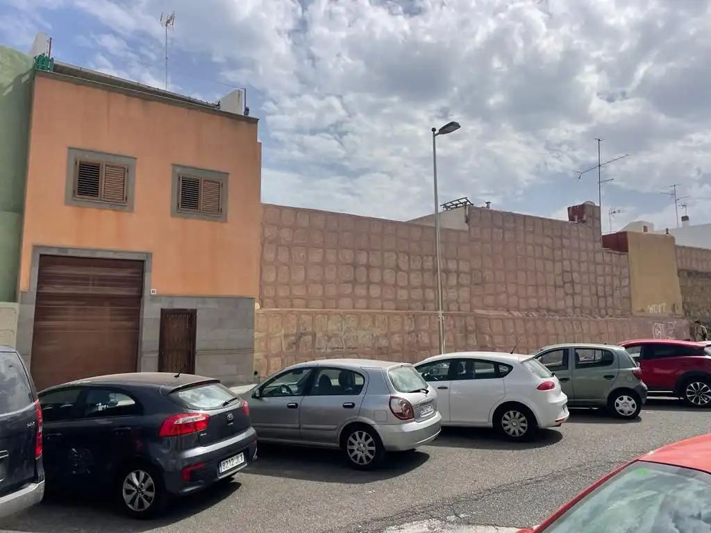 Parking de Casa adosada en venta en Telde con Calefacción, Terraza y Trastero