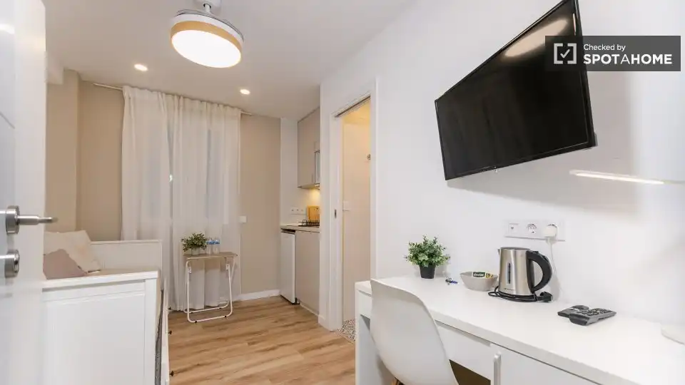 Flat to rent in Camins al Grau, imagen 3