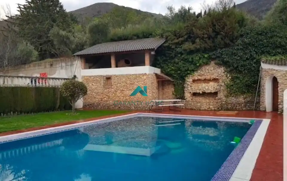 Piscina de Casa o xalet en venda en Los Villares amb Jardí privat, Terrassa i Piscina