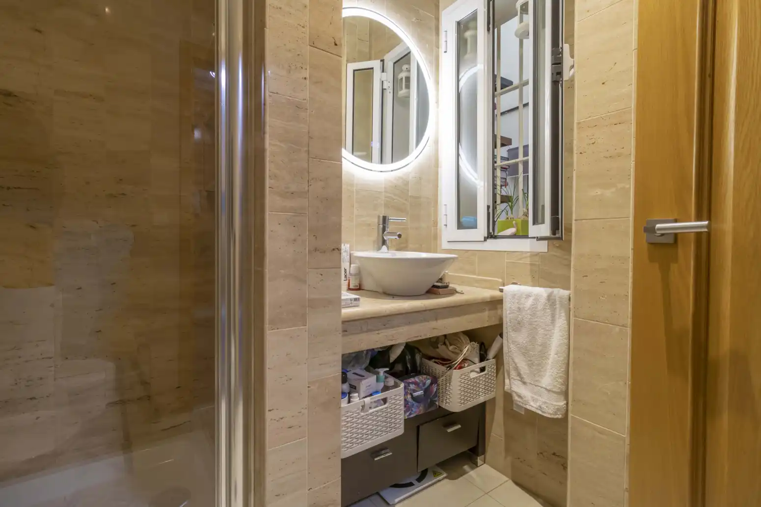 Bathroom of Flat for sale in Sevilla  with Air Conditioner, Heating and Balcony