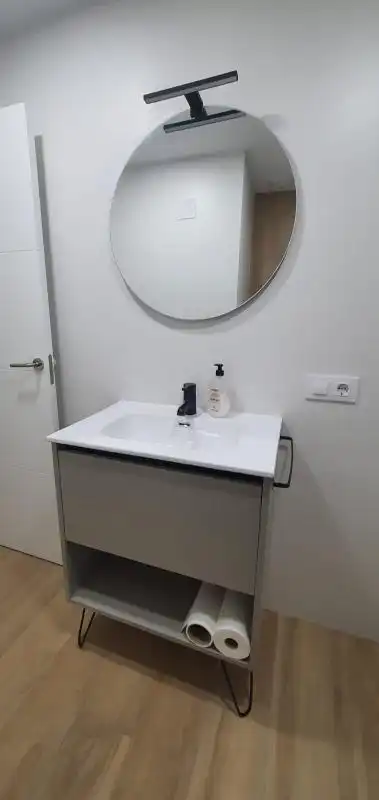 Baño de Planta baja de alquiler en Sevilla con Aire acondicionado, Calefacción y Amueblado