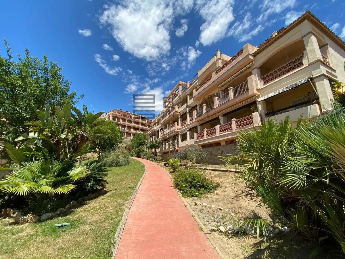 Vista exterior de Casa adosada en venda en Mijas amb Traster, Piscina i Piscina comunitària