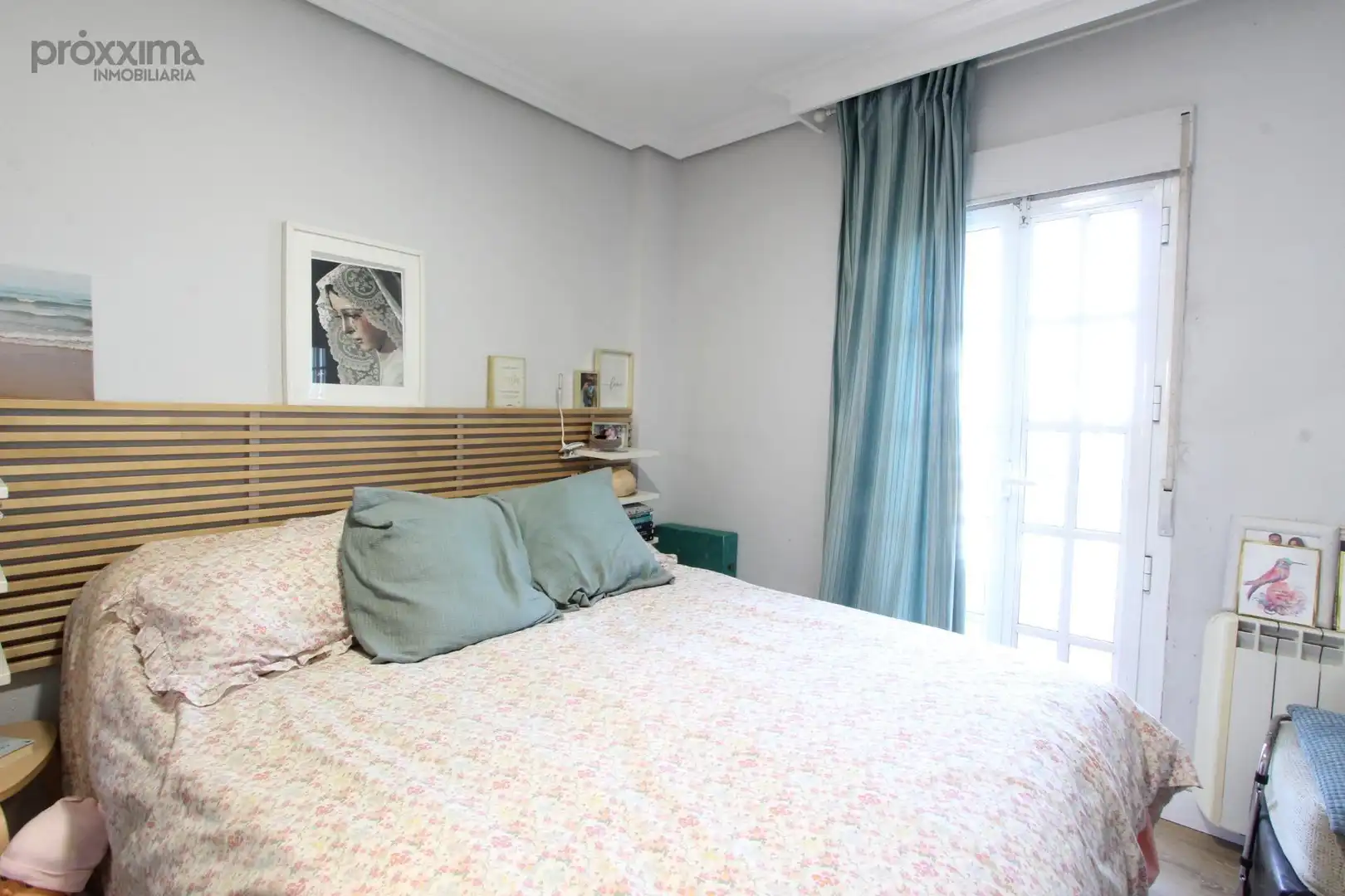 Bedroom of Flat for sale in Sevilla  with Air Conditioner and Balcony