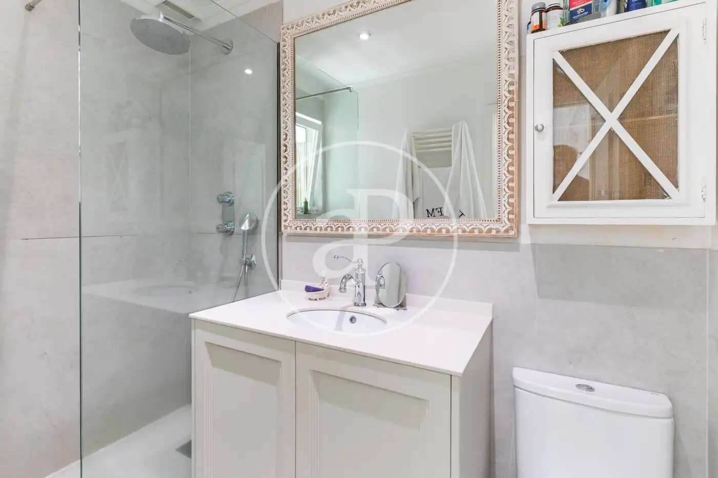 Baño de Casa adosada en venta en La Moraleja con Aire acondicionado, Calefacción y Jardín privado