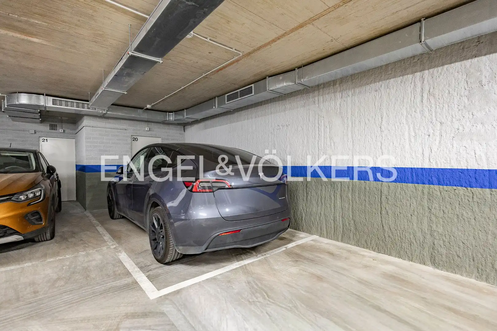 Parkplatz von Wohnung zur Miete in Esplugues de Llobregat mit Klimaanlage, Heizung und Parkett