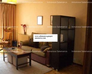 Living room of Flat to rent in Salamanca Capital  with Heating, Furnished and Microwave
