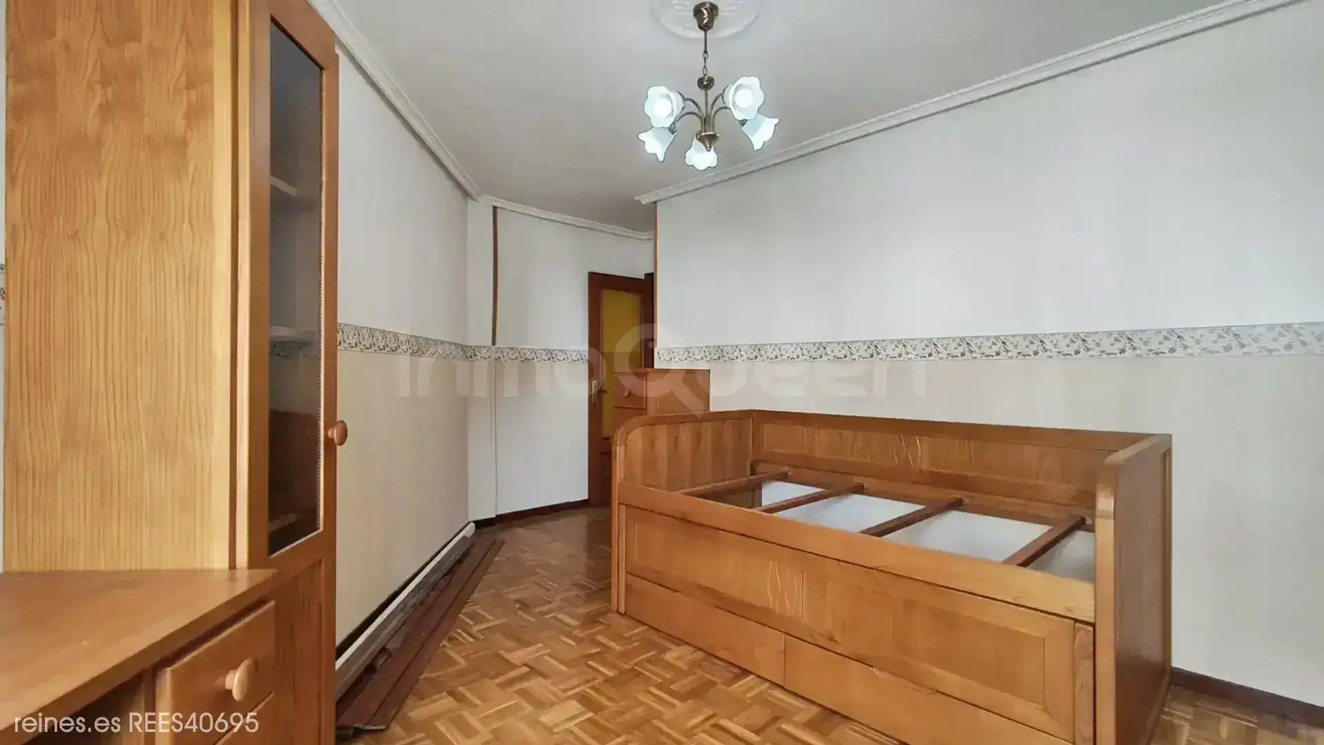 Bedroom of Flat for sale in Mieres (Asturias)  with Heating and Furnished