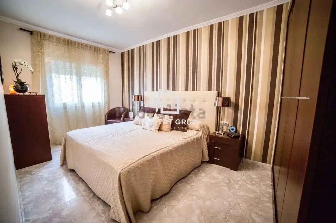 Schlafzimmer von Maisonette zum Verkauf in Flix mit Klimaanlage, Heizung und Terrasse