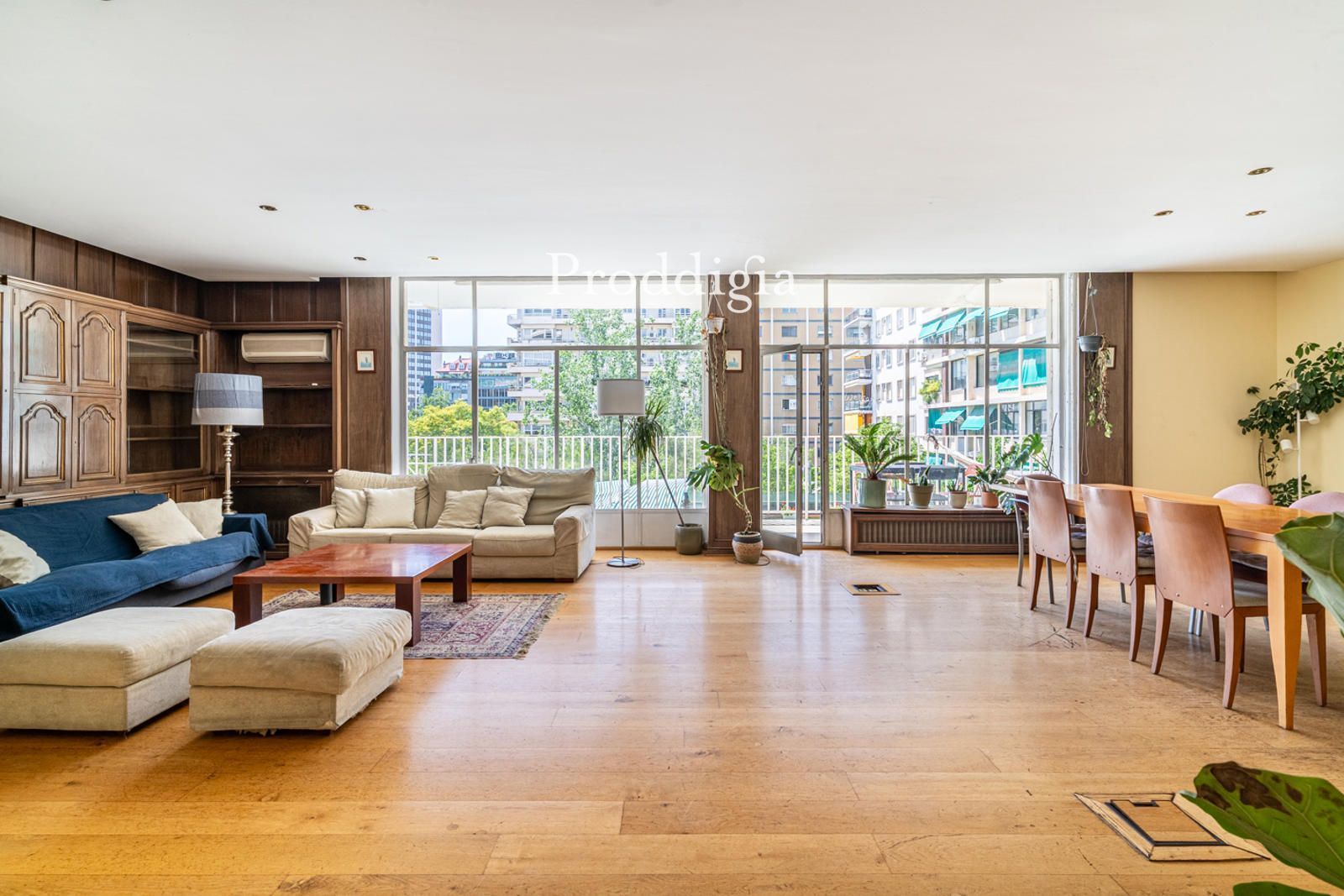 Living room of Flat for sale in  Barcelona Capital  with Air Conditioner, Heating and Terrace