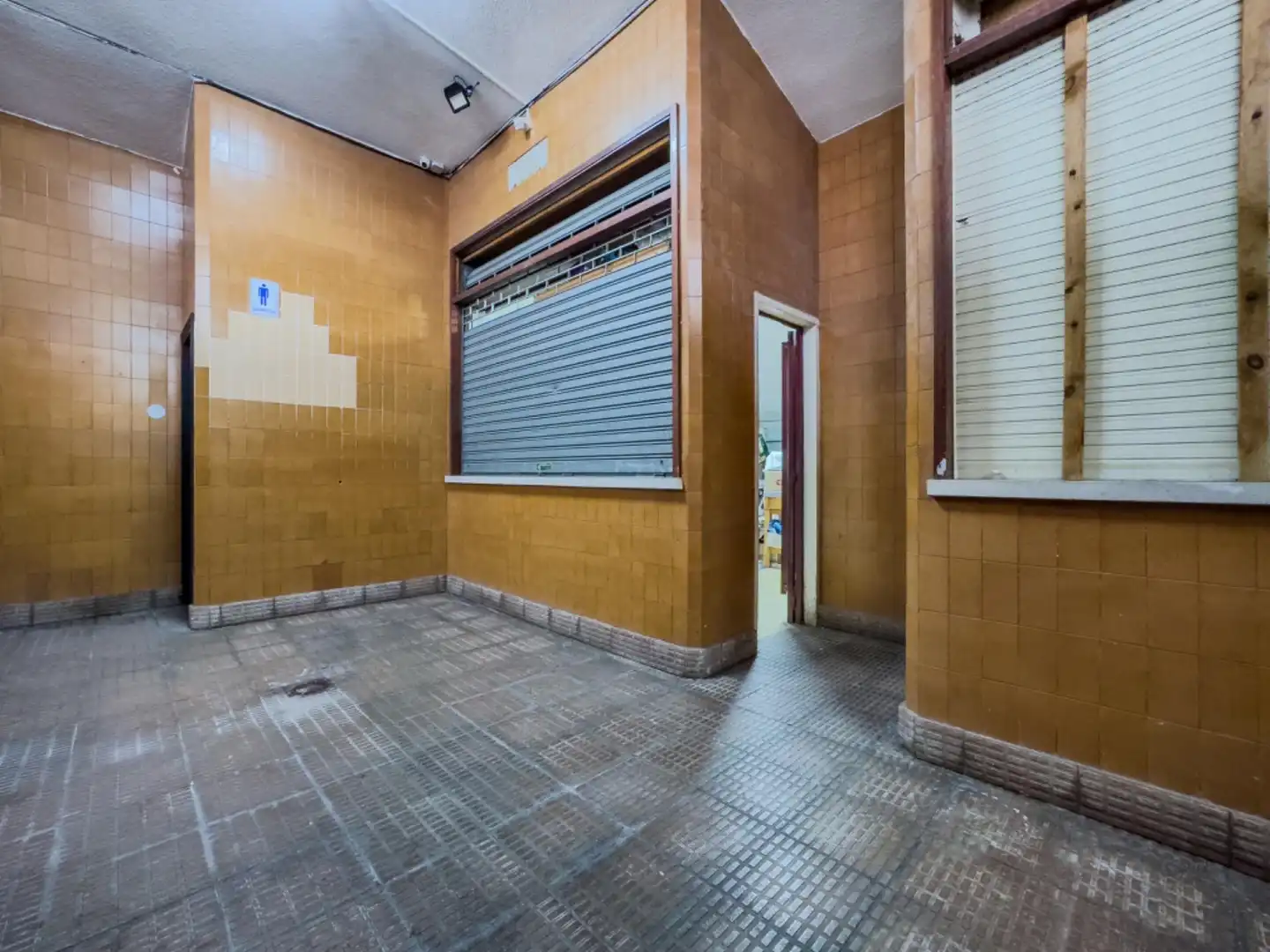 Business premises for sale in Calle CARDENAL HERRERA ORIA, imagen 4