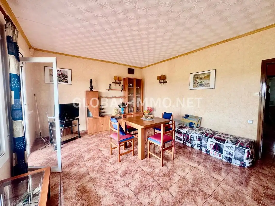 Sala de estar de Apartamento en venta en Roses con Calefacción, Terraza y Piscina