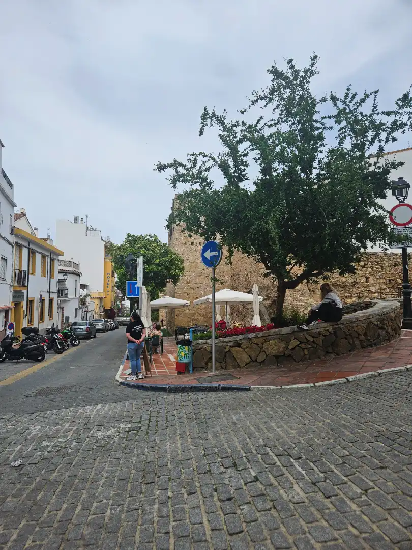 Außenansicht von Geschaftsraum zur ubertragung in Marbella mit Klimaanlage, Terrasse und Möbliert