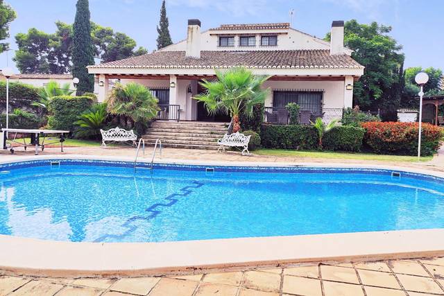 Casa-chalet en Venta en Montealegre