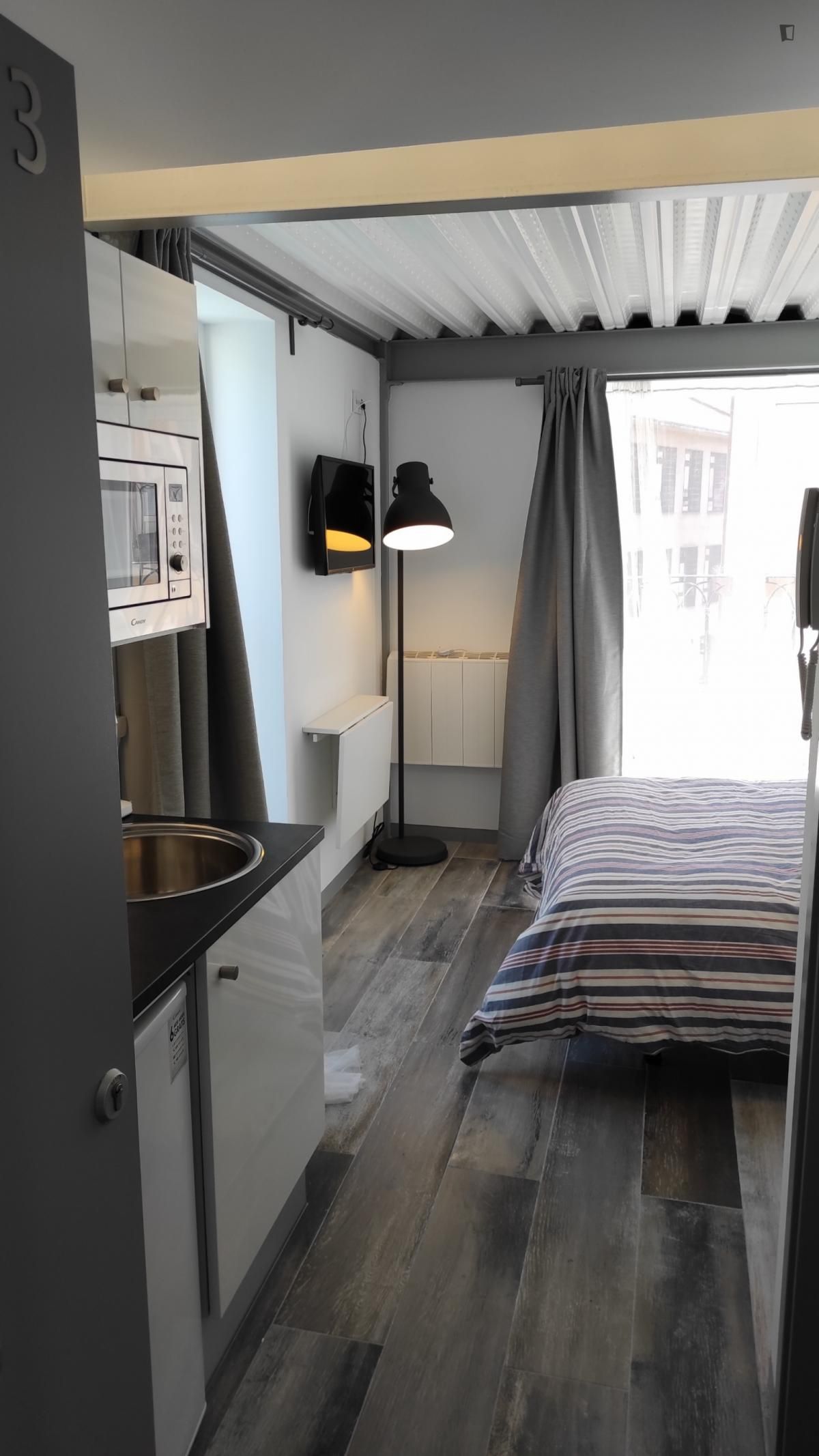 Study to rent in Casco Antiguo