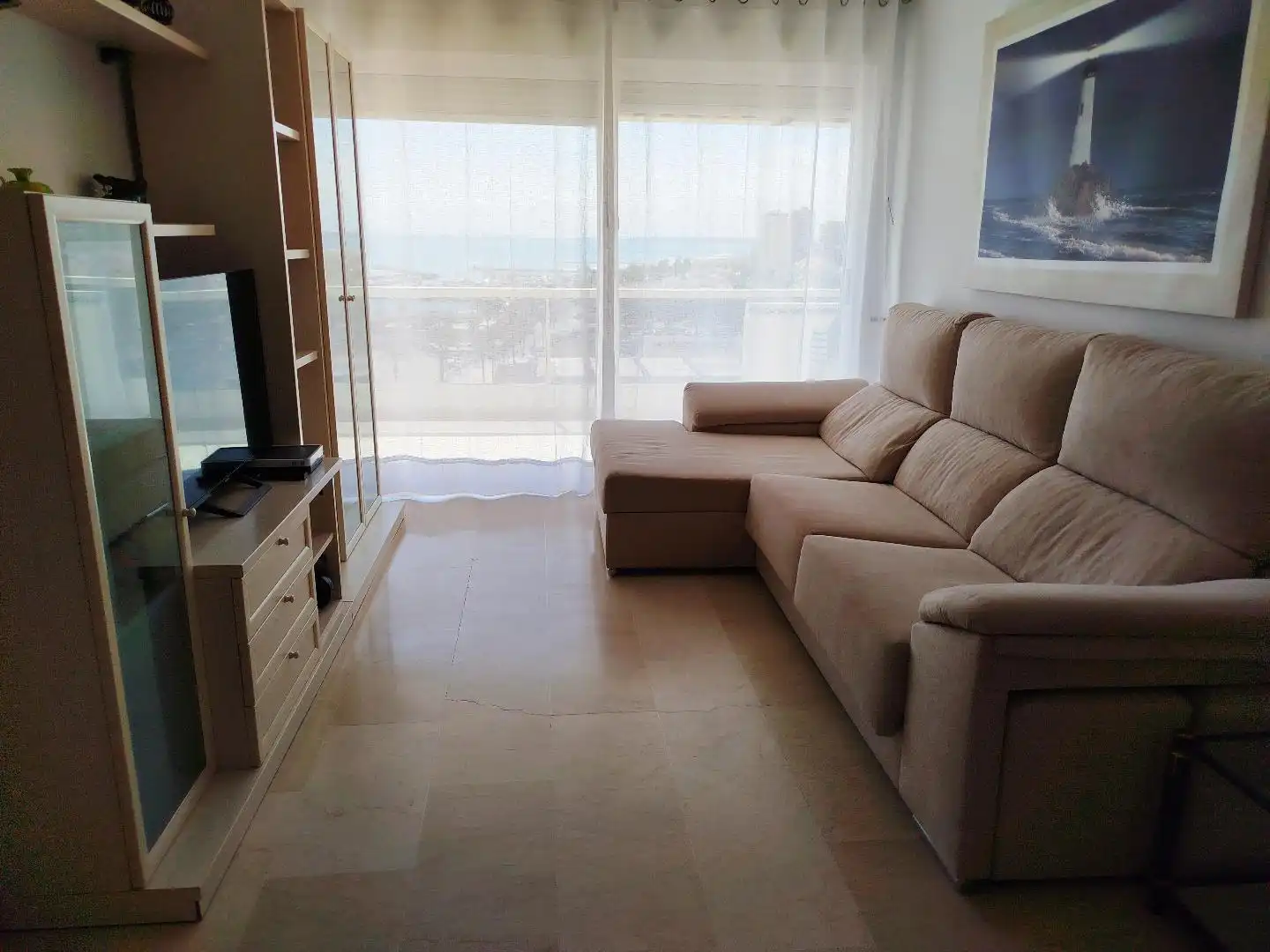 Sala de estar de Apartamento de alquiler en El Puig de Santa Maria con Terraza, Piscina y Amueblado