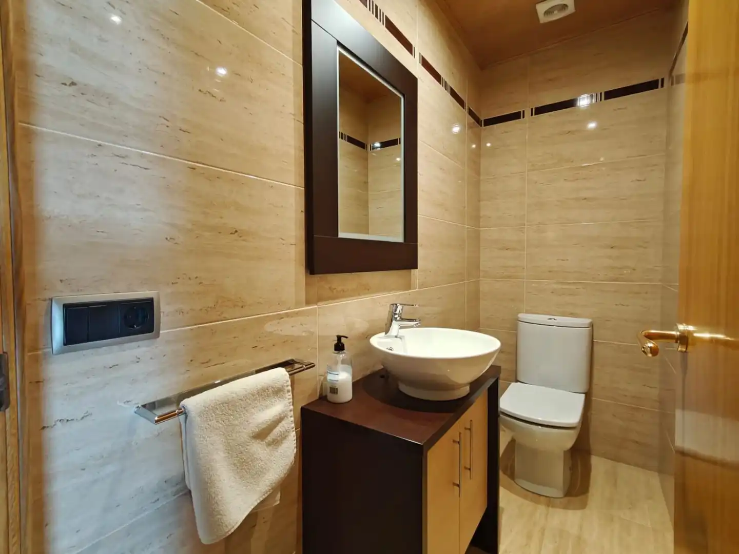 Bathroom of Detached homes for sale in Vilobí d'Onyar  with Air Conditioner, Heating and Terrace