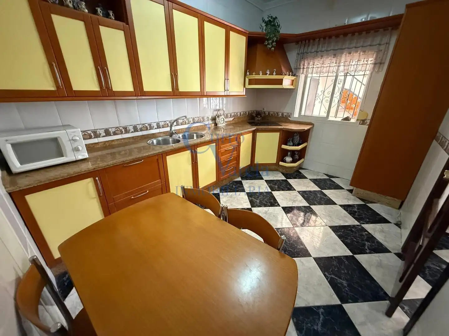 Cuina de Casa o xalet en venda en Dos Hermanas amb Aire condicionat, Calefacció i Terrassa