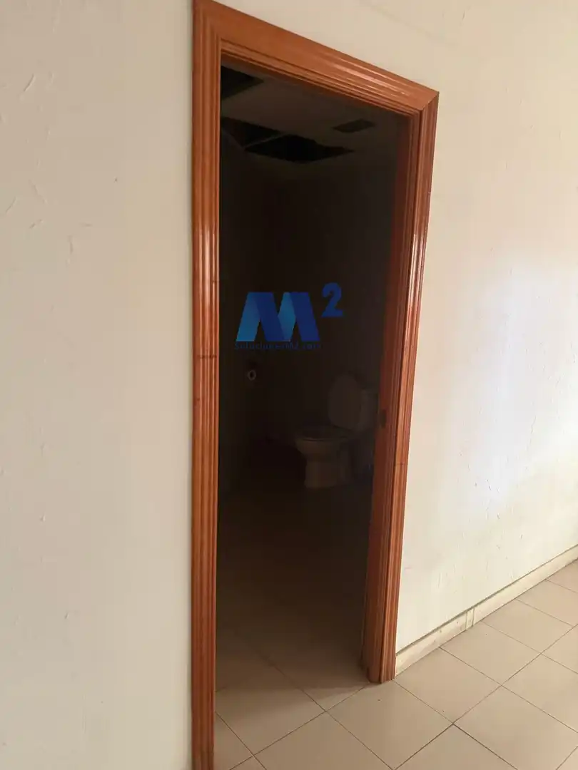 Badezimmer von Fabrikhallen zur Miete in Valmojado