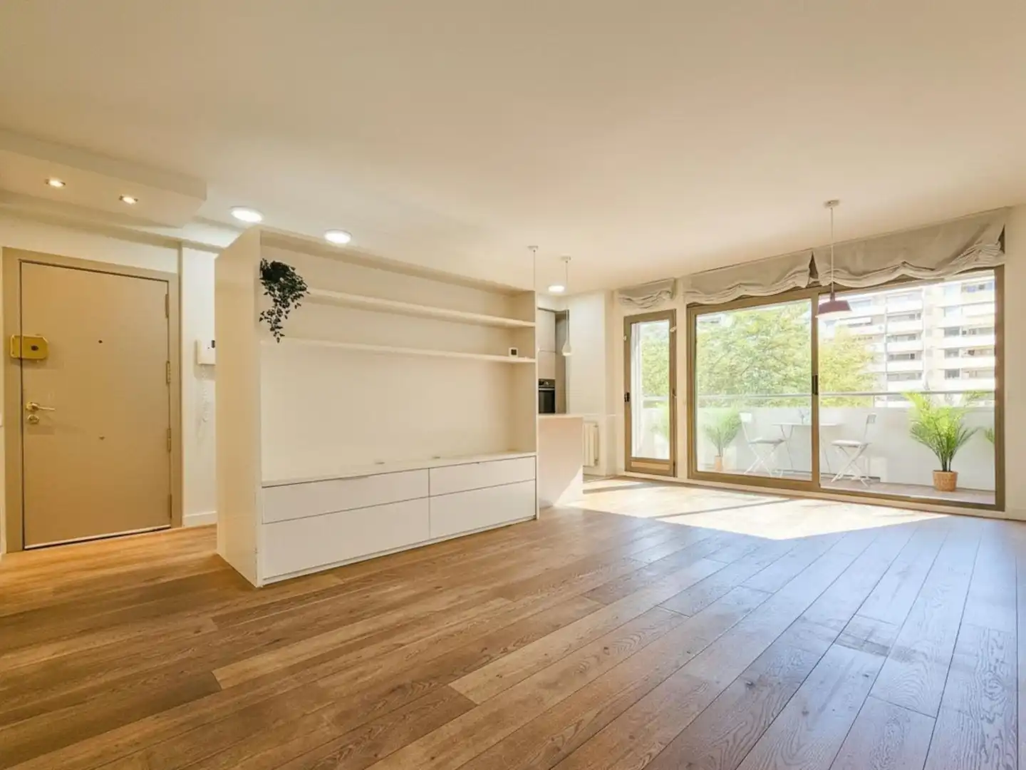 Wohnzimmer von Wohnung zum Verkauf in Barcelona mit Klimaanlage, Heizung und Terrasse