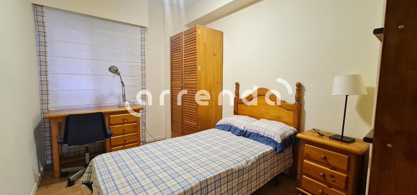 Flat to rent in Ribera, Caballería Española