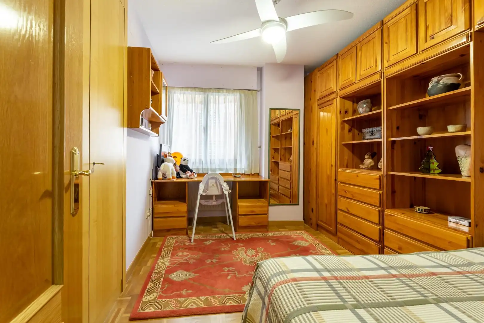 Bedroom of Flat for sale in Tres Cantos  with Heating, Parquet flooring and Storage room